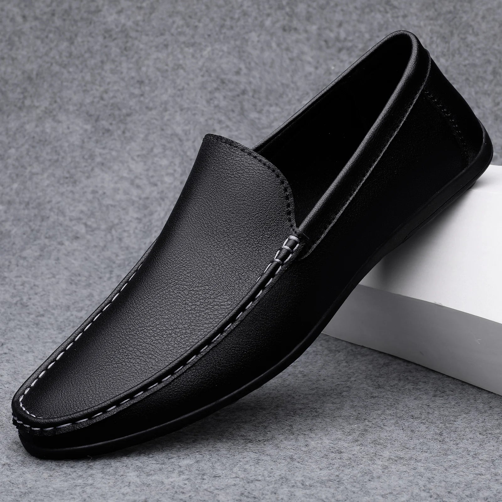 Summer Men Loafers Wedding Dress White Driving Moccasins Footwear Man Casual Shoes Leather Slip On Super Lightweight Male Shoes